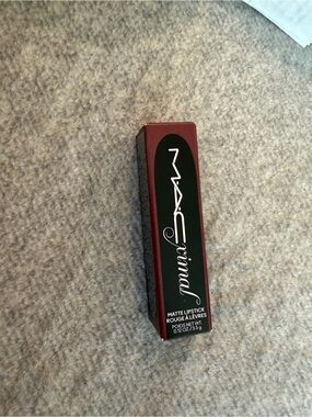 Mac Diva 603 Silky Matte Lipstick
